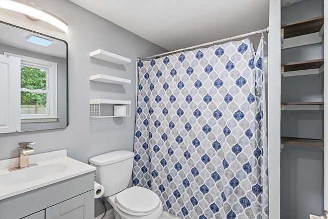 25 Pineywood Ave, Wilbraham, MA 01095