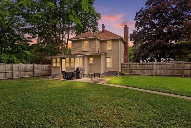 25 Pineywood Ave, Wilbraham, MA 01095