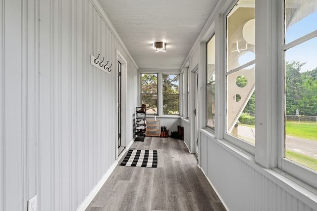 25 Pineywood Ave, Wilbraham, MA 01095