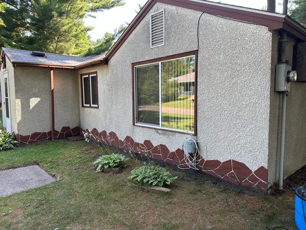 224 Grove Road, Wyoming, MN 55092 — exterior