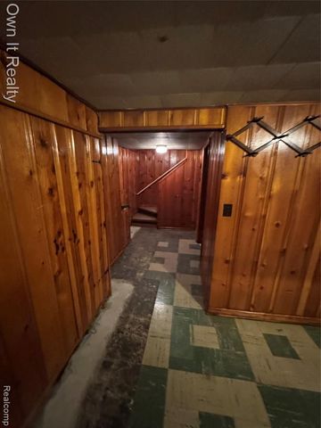 14805 Arlington Avenue, Allen Park, MI 48101