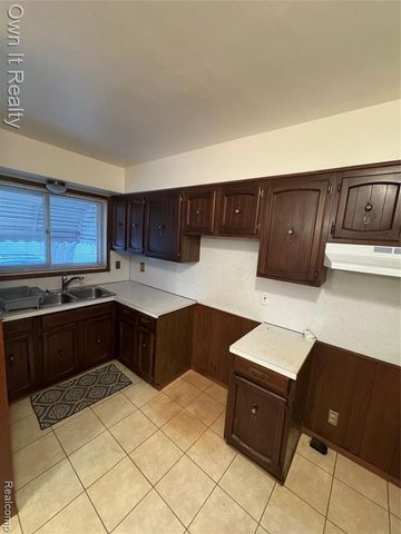 14805 Arlington Avenue, Allen Park, MI 48101