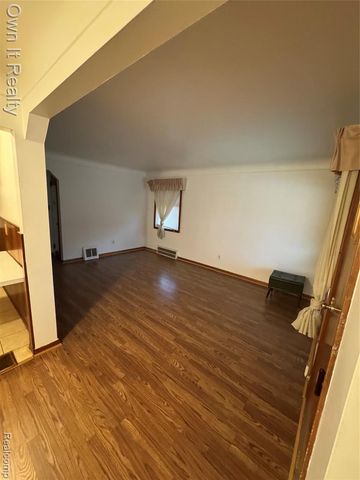 14805 Arlington Avenue, Allen Park, MI 48101