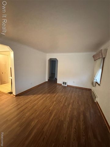 14805 Arlington Avenue, Allen Park, MI 48101