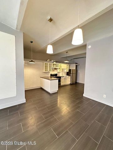 53 3rd Street 1E, Troy, NY 12180