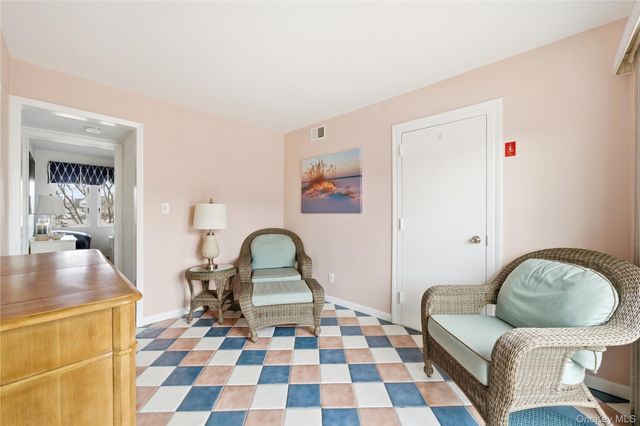 233 Arthur Street, Freeport, NY 11520