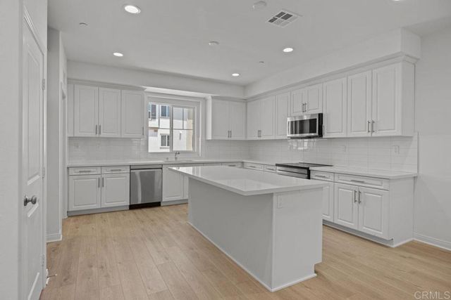 8685 Amherst Street, Santee, CA 92071