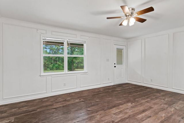 1149 ANGELA DR, New Diana, TX 75640