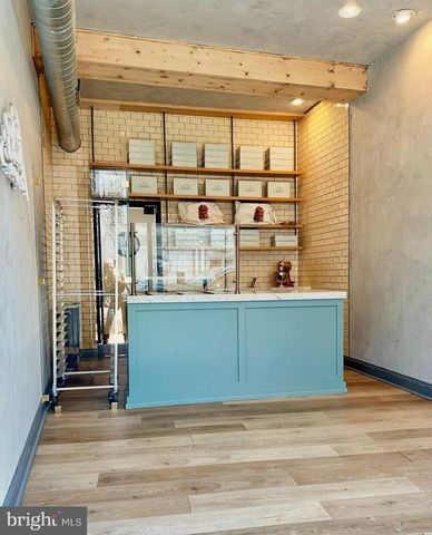 1049 S CHARLES ST, Baltimore, MD 21230