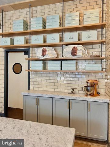 1049 S CHARLES ST, Baltimore, MD 21230