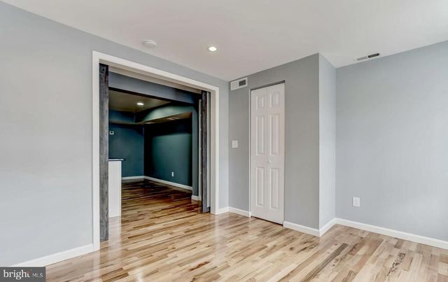 1049 S CHARLES ST, Baltimore, MD 21230