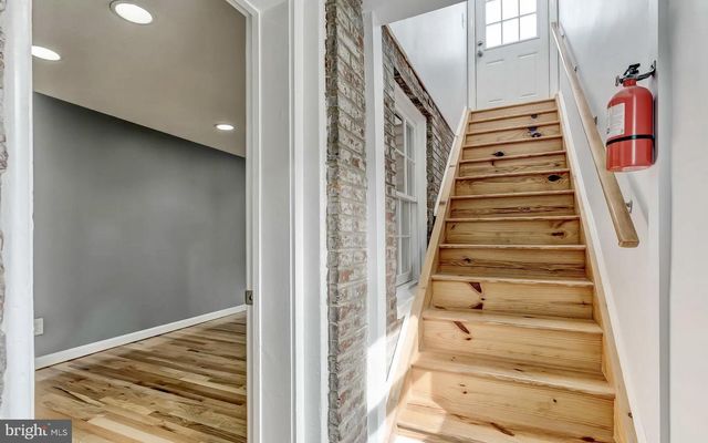 1049 S CHARLES ST, Baltimore, MD 21230