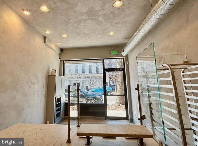 1049 S CHARLES ST, Baltimore, MD 21230