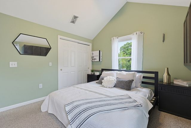 460 Richardson Ave, Attleboro, MA 02703