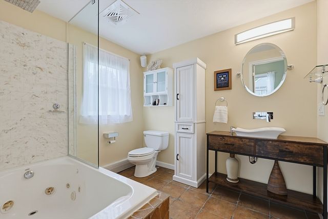 460 Richardson Ave, Attleboro, MA 02703