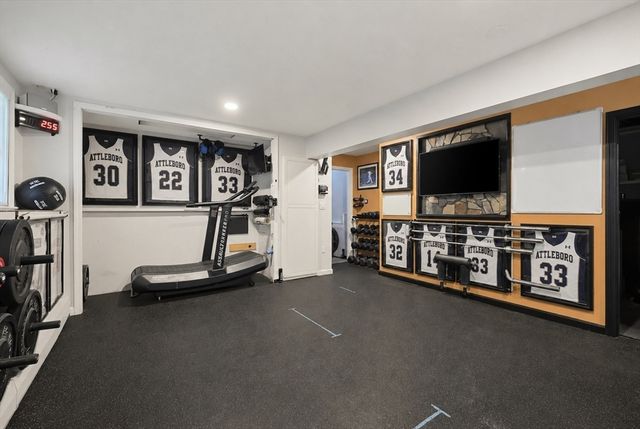 460 Richardson Ave, Attleboro, MA 02703