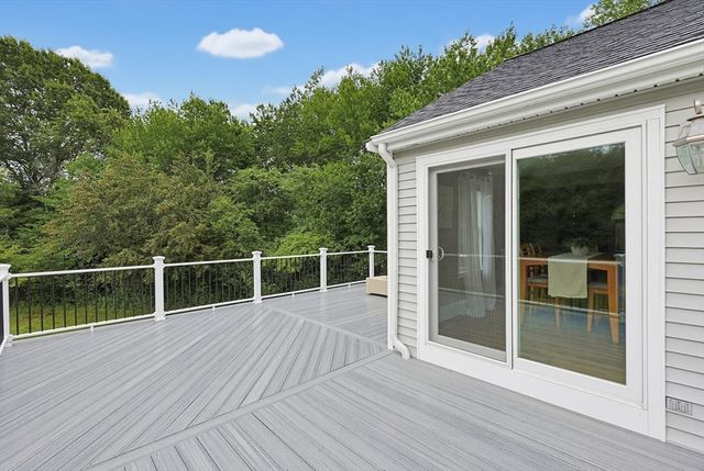 460 Richardson Ave, Attleboro, MA 02703