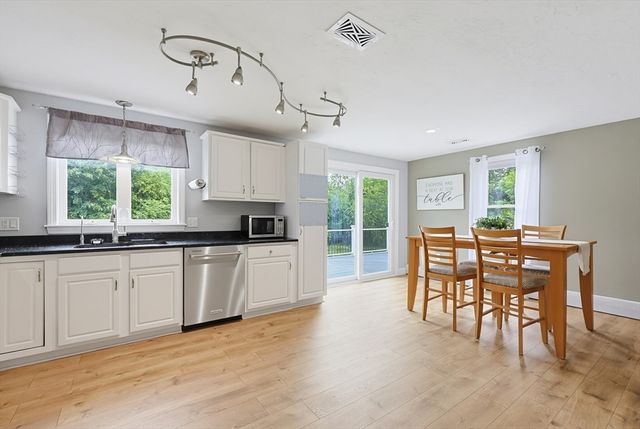 460 Richardson Ave, Attleboro, MA 02703