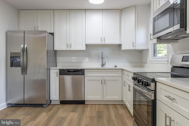3805 DEL MAR DR, Woodbridge, VA 22193