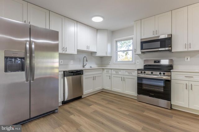 3805 DEL MAR DR, Woodbridge, VA 22193