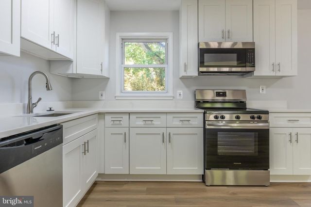 3805 DEL MAR DR, Woodbridge, VA 22193