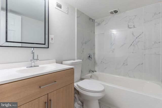 3805 DEL MAR DR, Woodbridge, VA 22193