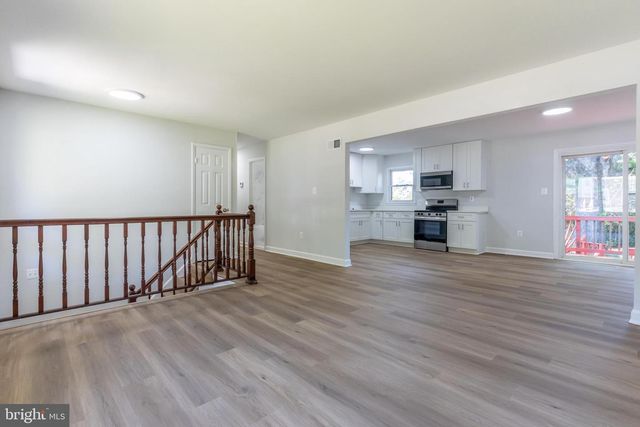 3805 DEL MAR DR, Woodbridge, VA 22193
