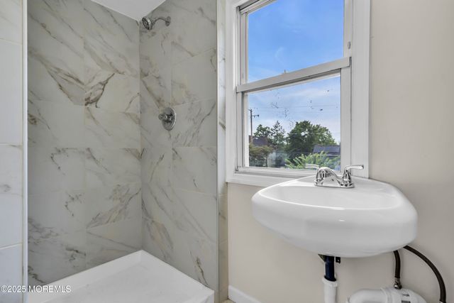 7 Front Street, New Egypt, NJ 08533