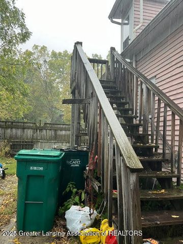 139 Woodlawn Avenue, Lansing, MI 48910