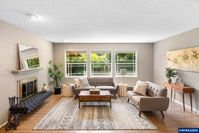 8820 SW Nisqually Ct, Tualatin, OR 97062
