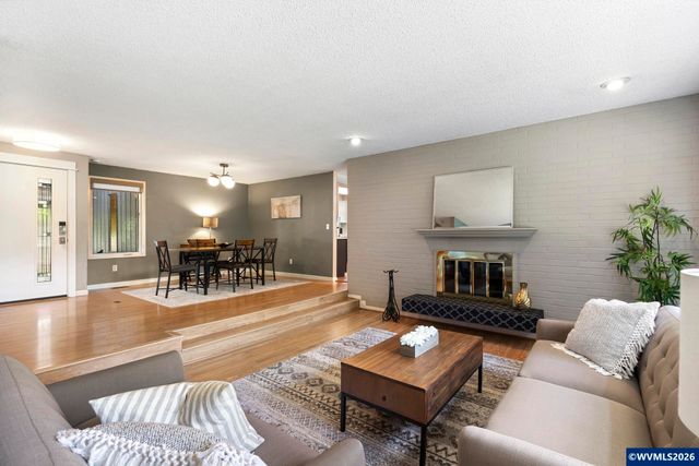 8820 SW Nisqually Ct, Tualatin, OR 97062