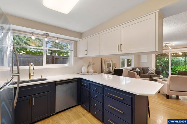8820 SW Nisqually Ct, Tualatin, OR 97062