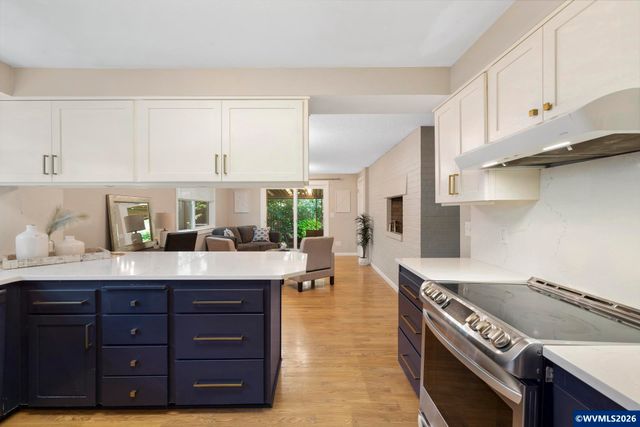 8820 SW Nisqually Ct, Tualatin, OR 97062