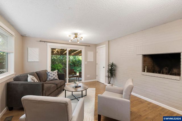 8820 SW Nisqually Ct, Tualatin, OR 97062