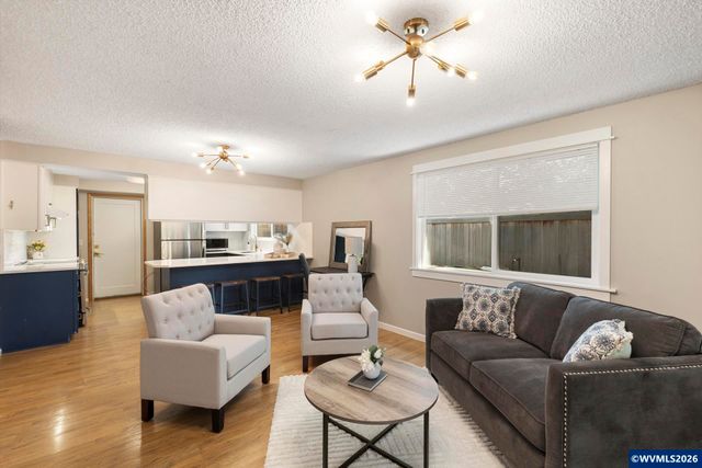 8820 SW Nisqually Ct, Tualatin, OR 97062