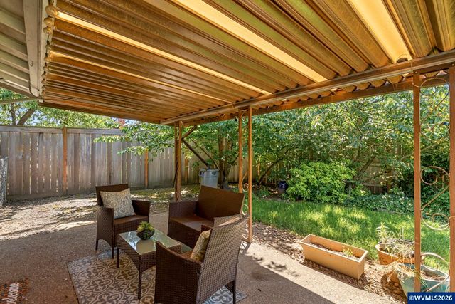 8820 SW Nisqually Ct, Tualatin, OR 97062
