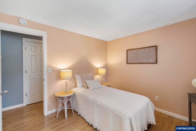 8820 SW Nisqually Ct, Tualatin, OR 97062