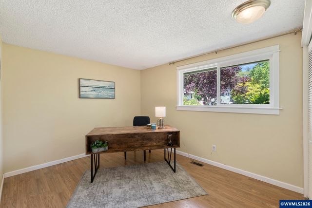 8820 SW Nisqually Ct, Tualatin, OR 97062