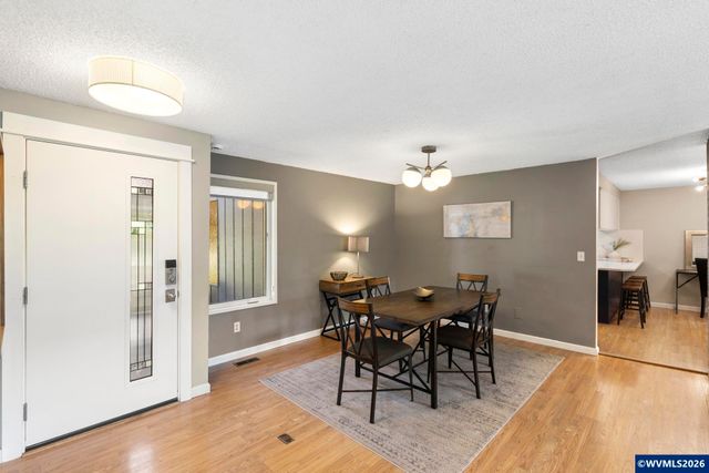 8820 SW Nisqually Ct, Tualatin, OR 97062
