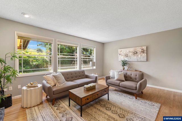 8820 SW Nisqually Ct, Tualatin, OR 97062