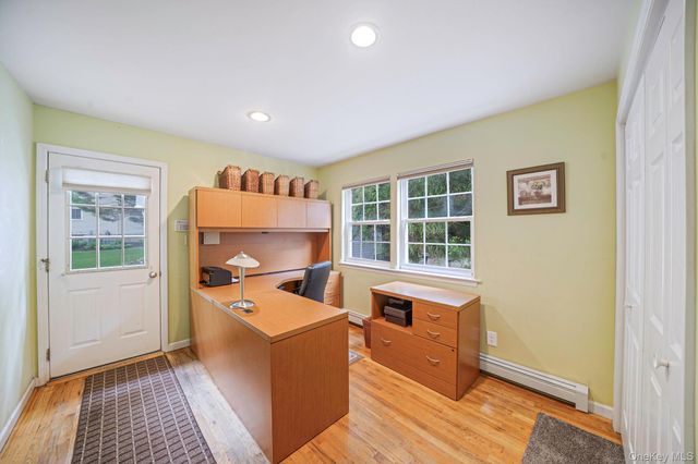 24 4th Avenue, Rocky Point, NY 11778