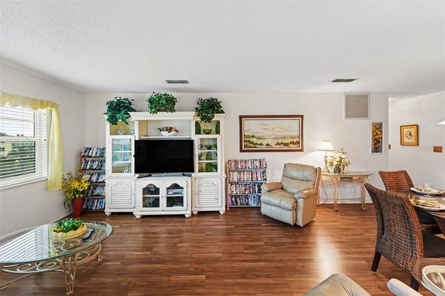 5970 80TH ST N 301, St Petersburg, FL 33709