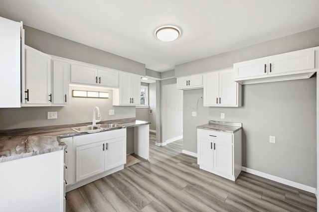 2480 Parkwood Avenue, Columbus, OH 43211