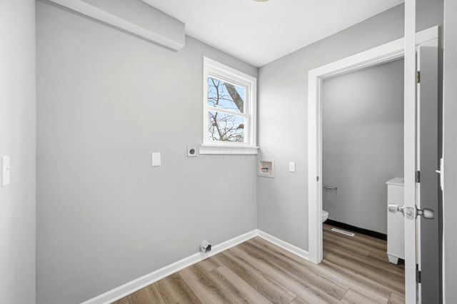 2480 Parkwood Avenue, Columbus, OH 43211