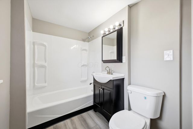 2480 Parkwood Avenue, Columbus, OH 43211