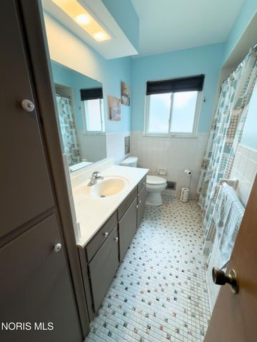 3252 Keemont Drive, Toledo, OH 43613