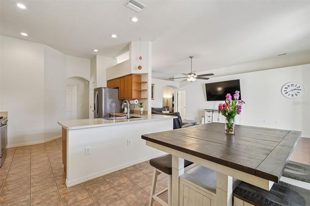 2706 VALENCIA GROVE DRIVE, Valrico, FL 33596