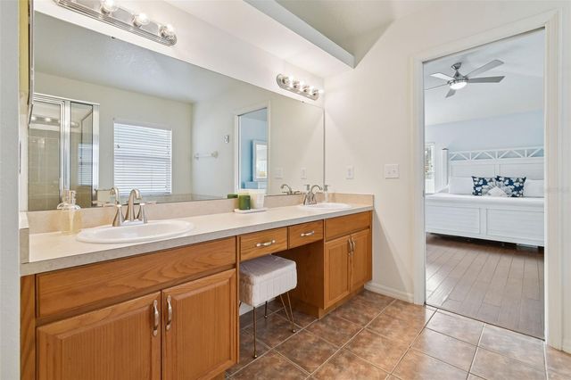 2706 VALENCIA GROVE DRIVE, Valrico, FL 33596