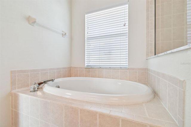 2706 VALENCIA GROVE DRIVE, Valrico, FL 33596