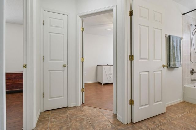 2706 VALENCIA GROVE DRIVE, Valrico, FL 33596